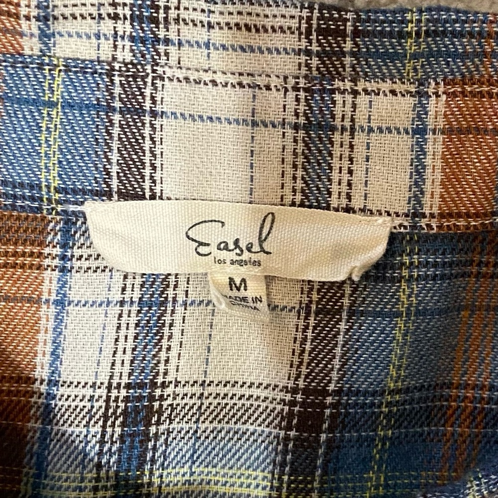 Easel Women's Plaid Button Down Size Medium‎ Short Sleeved Shirt With Pockets - Picture 3 of 8